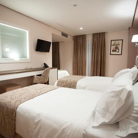 Agsel Hotel & Spa ティラナ エクステリア 写真