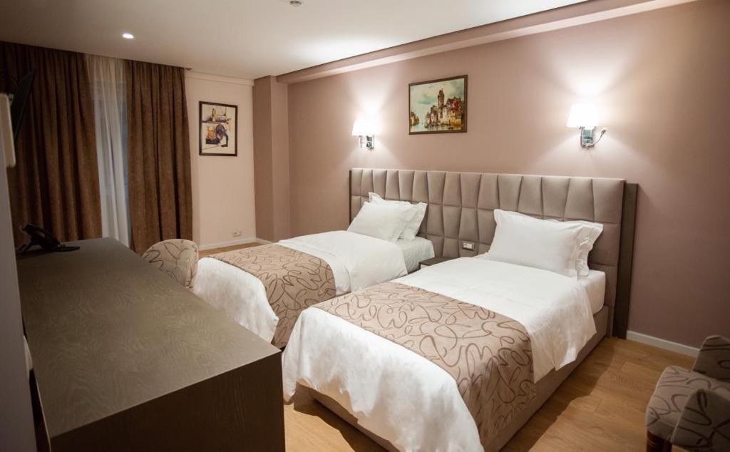 Agsel Hotel & Spa ティラナ エクステリア 写真