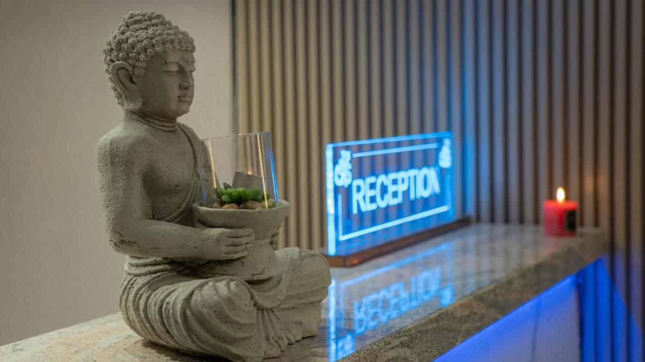 Agsel Hotel & Spa ティラナ エクステリア 写真