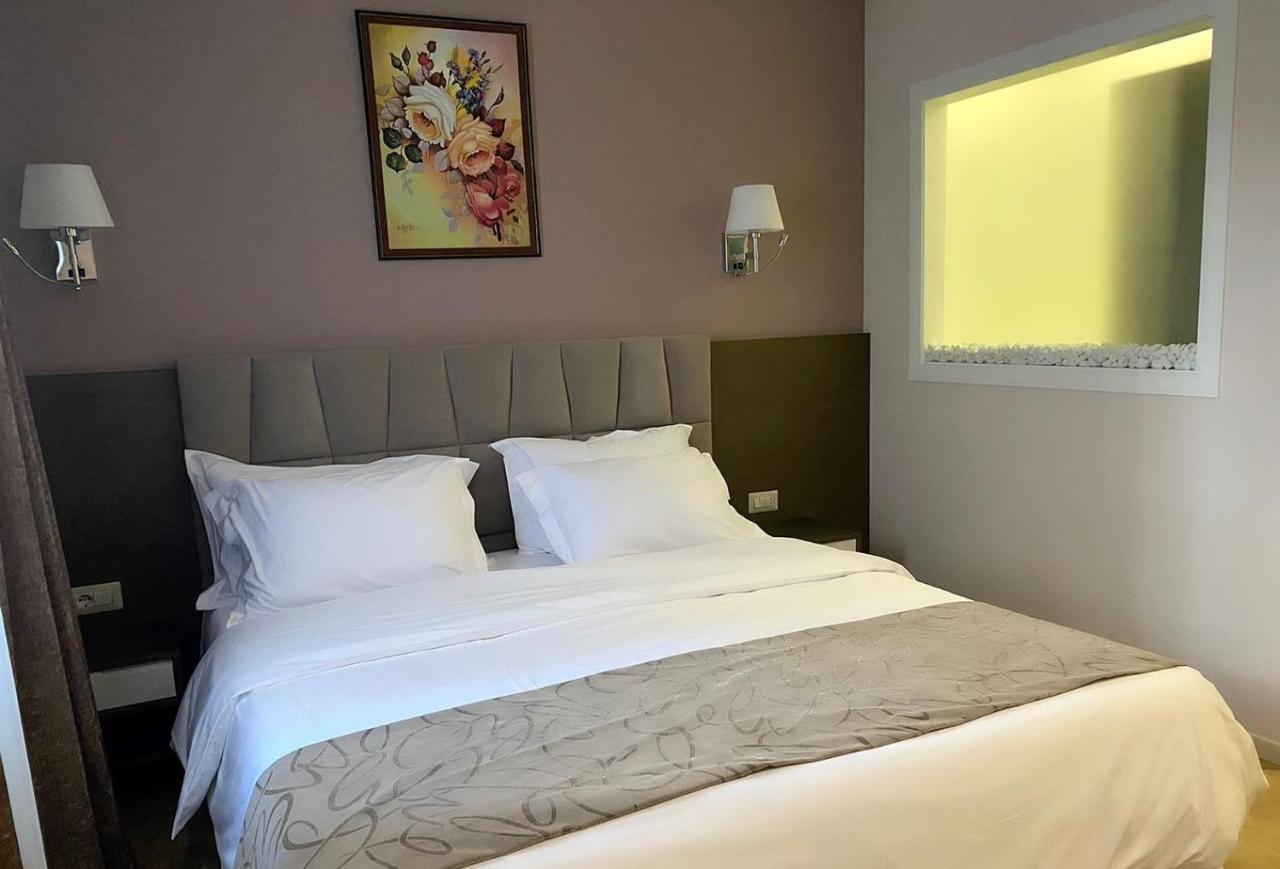 Agsel Hotel & Spa ティラナ エクステリア 写真