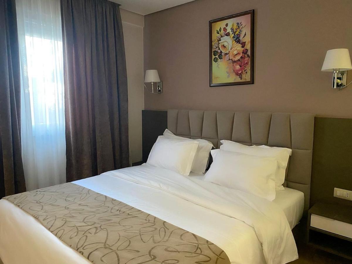 Agsel Hotel & Spa ティラナ エクステリア 写真